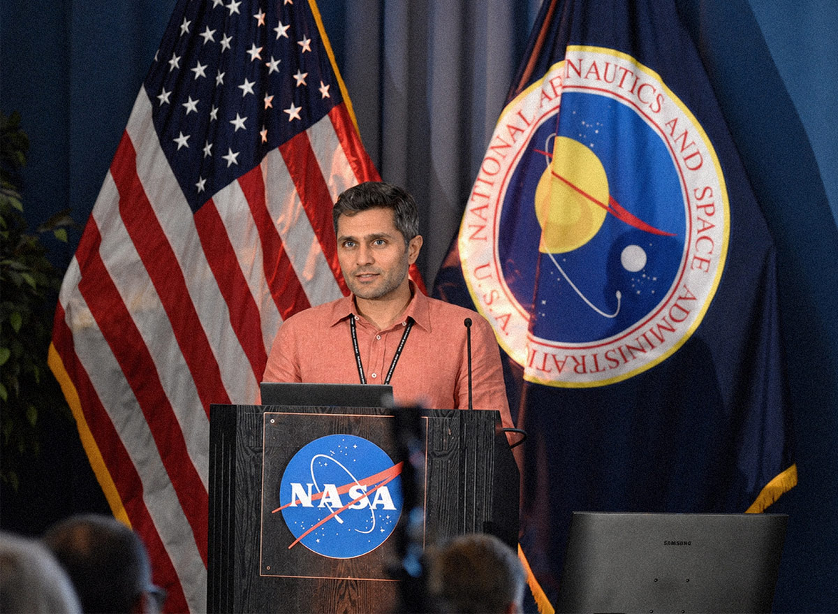 Yasin Erdal presenting at SpaceCHI at NASA Ames Conference Center